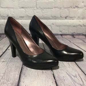 Nine & Co. black heels